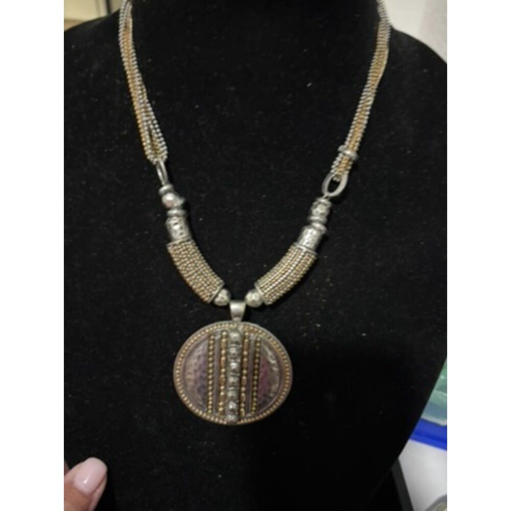 vtg ruby rd fashion medallion pendant necklace